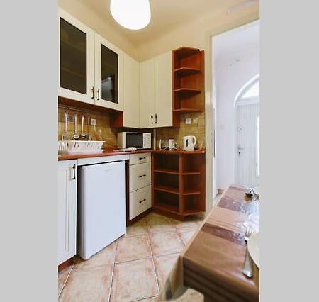 בודפשט Comedy Apartment מראה חיצוני תמונה